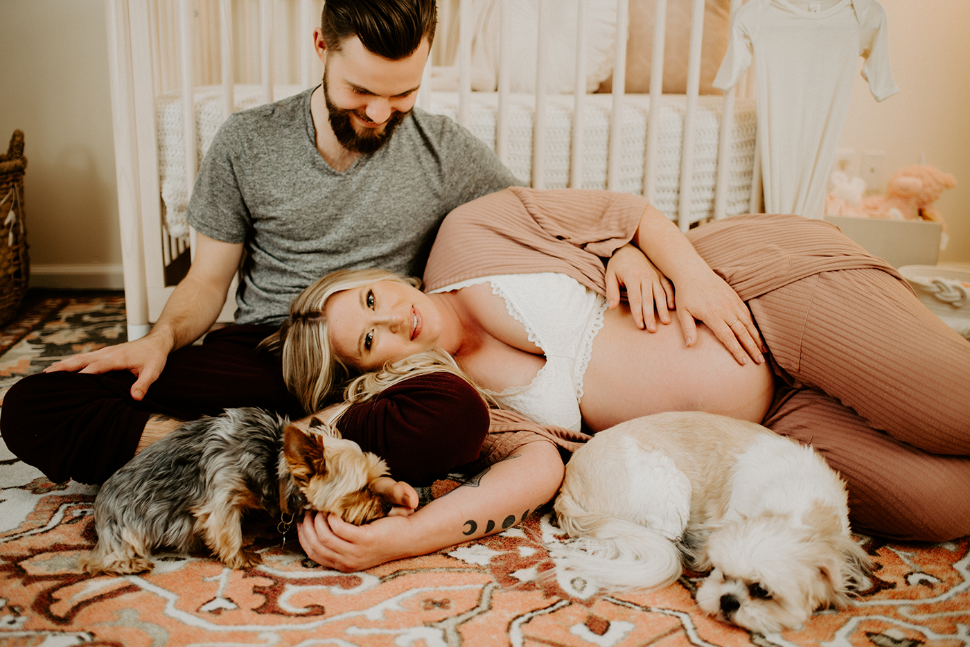 Hello Miss Lovely Photography | In Home Maternity Portraits